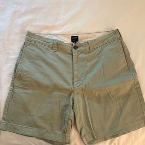 J Crew Chino Shorts 7” Inseam Size 32 Light Green